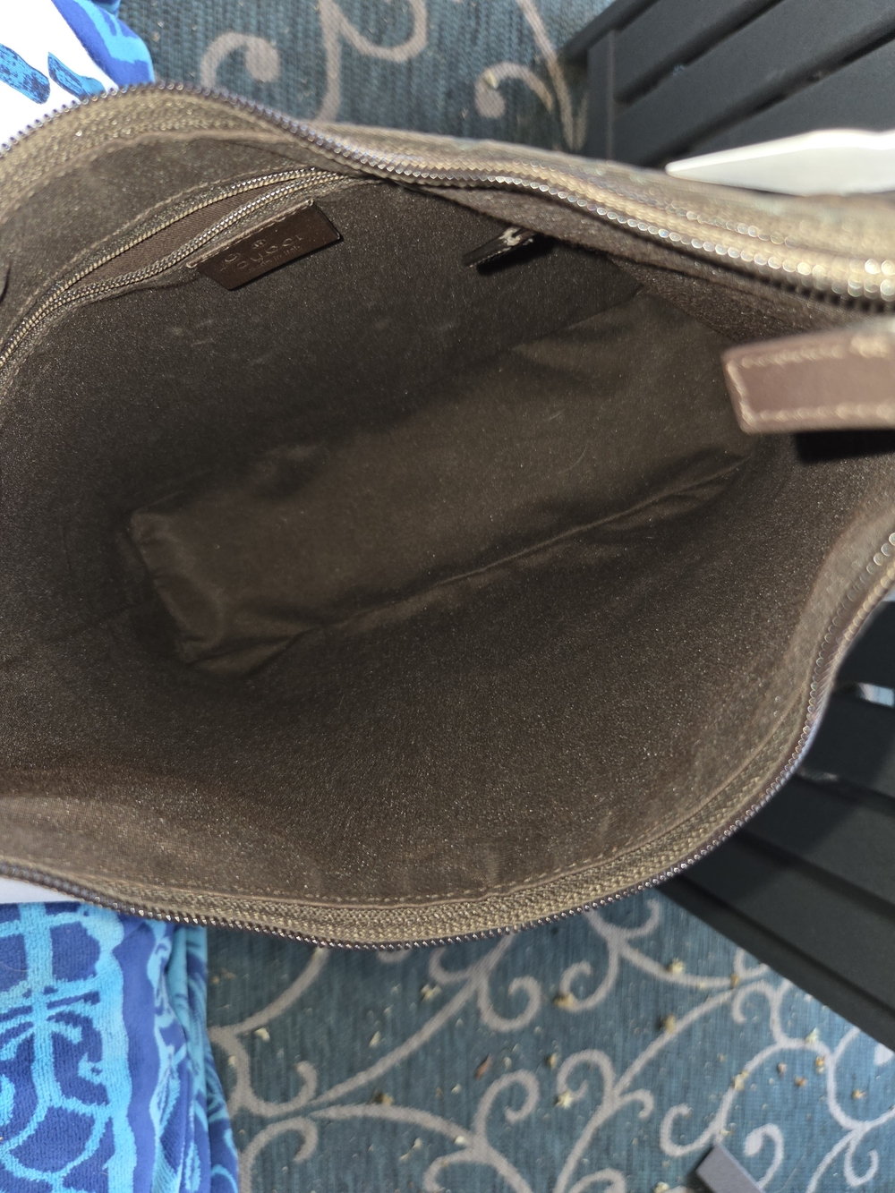 GUCCI Brown Monogram Shoulder Bag. FLAWLESS! - Picture 7 of 9